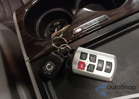 2015 Toyota Sienna Xle 7 Passenger z USA, uszkodzony, nr VIN 5TDDK3DC5FS106497